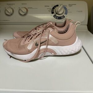 Nike Women’s Running Shoes Size 9